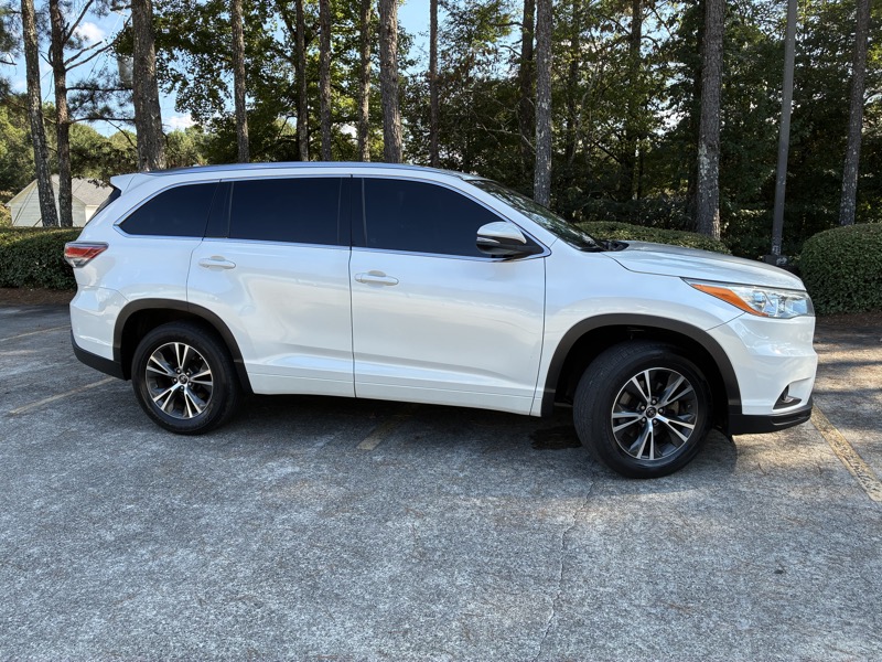 2016 Toyota Highlander - $16,995