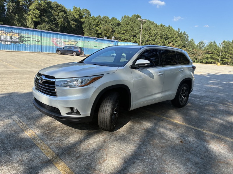 2016 Toyota Highlander - $16,995