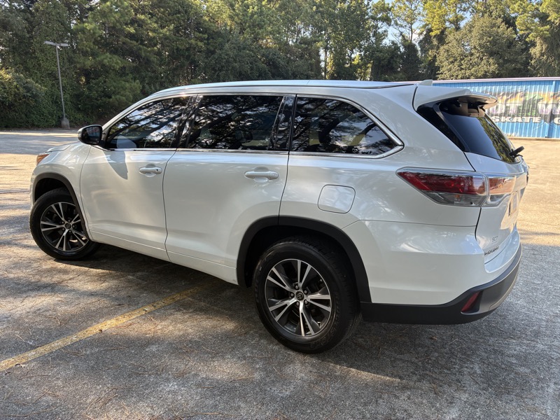 2016 Toyota Highlander - $16,995