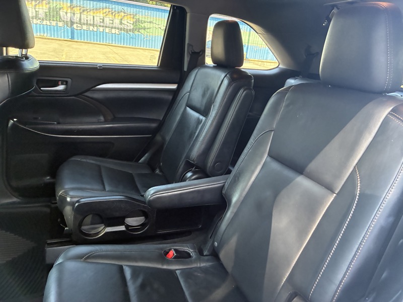 2016 Toyota Highlander - $16,995