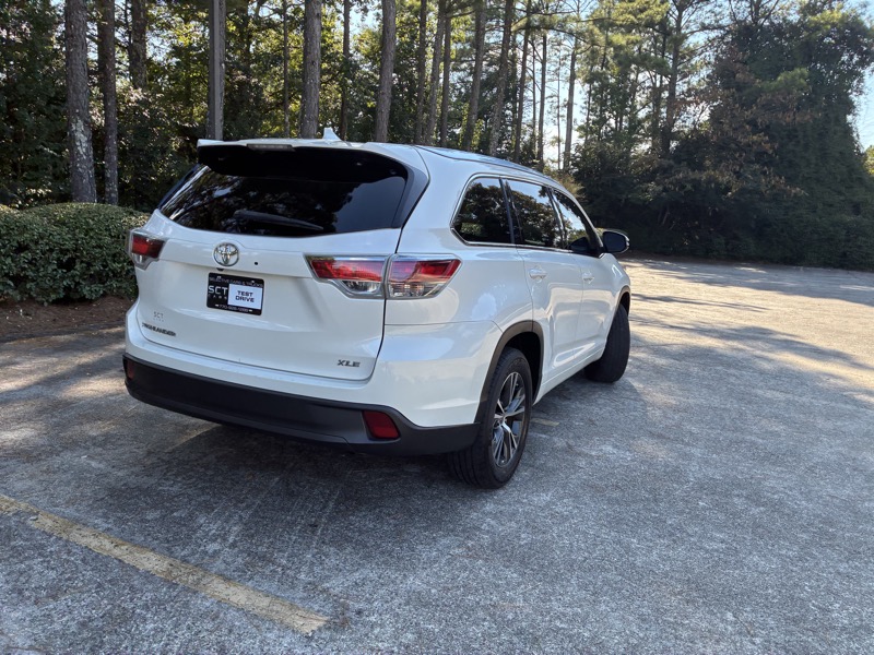2016 Toyota Highlander - $16,995