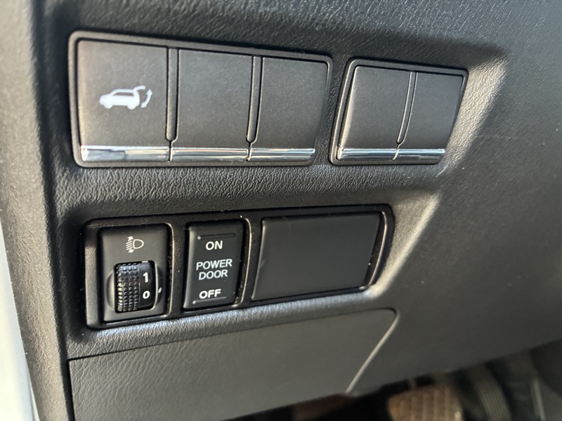 2017 INFINITI QX80 - $14,995