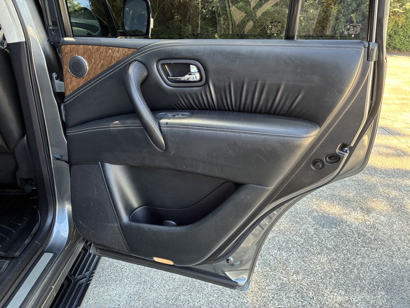 2017 INFINITI QX80 - $14,995