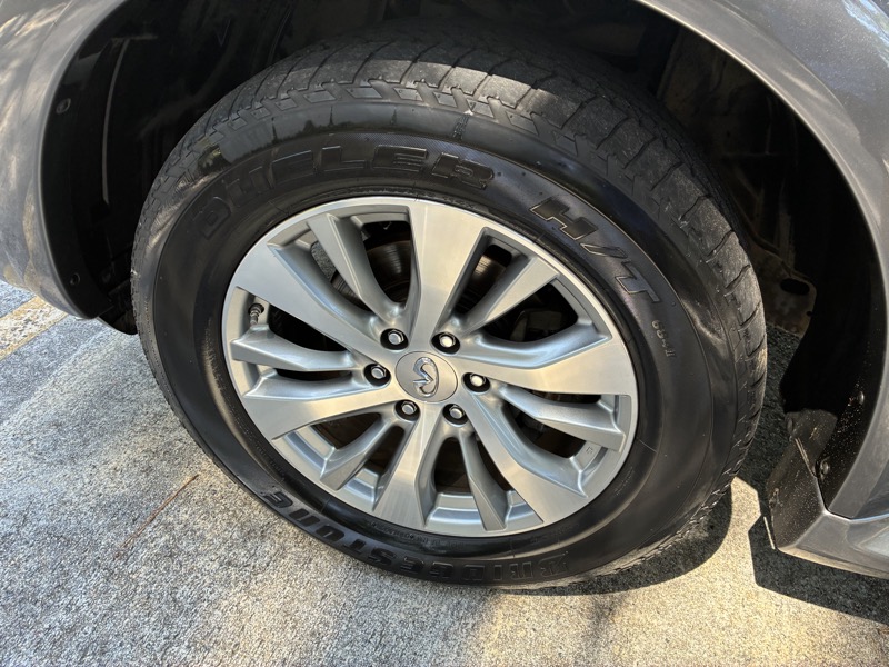 2017 INFINITI QX80 - $14,995