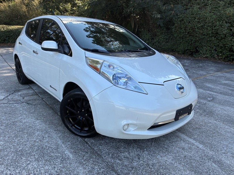 2014 Nissan LEAF - $3,995