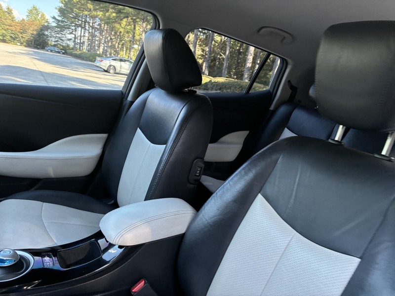 2014 Nissan LEAF - $3,995