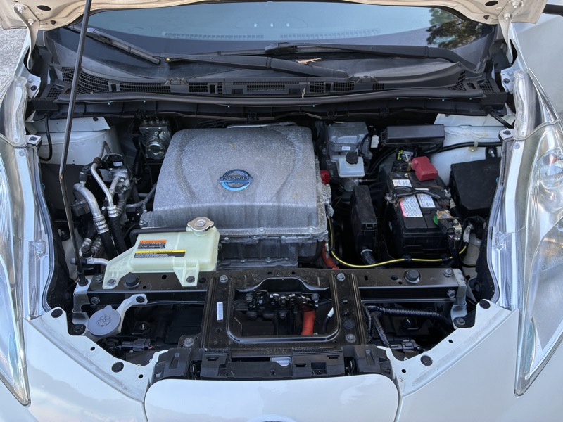 2014 Nissan LEAF - $3,995