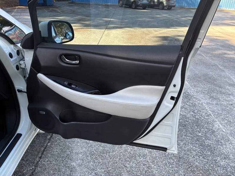 2014 Nissan LEAF - $3,995