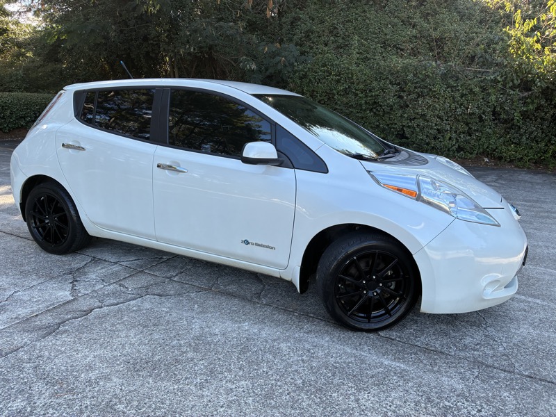 2014 Nissan LEAF - $3,995