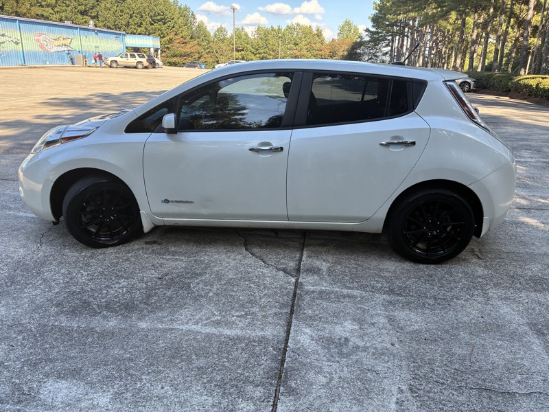 2014 Nissan LEAF - $3,995