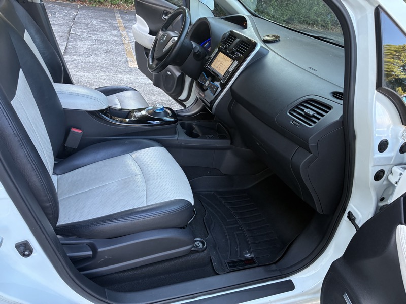 2014 Nissan LEAF - $3,995