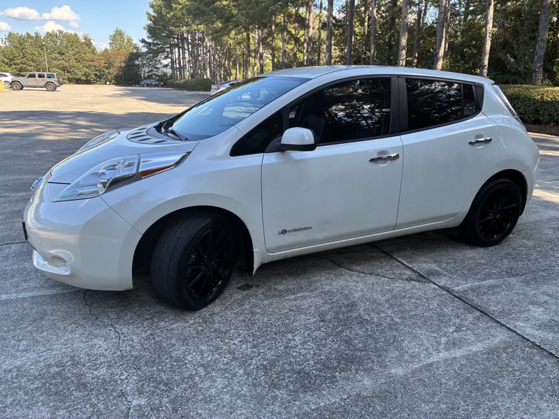 2014 Nissan LEAF - $3,995
