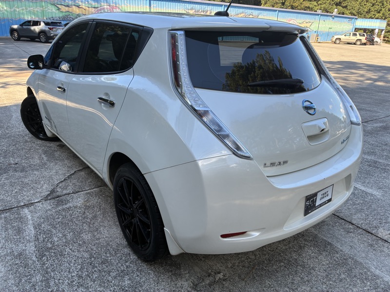2014 Nissan LEAF - $3,995