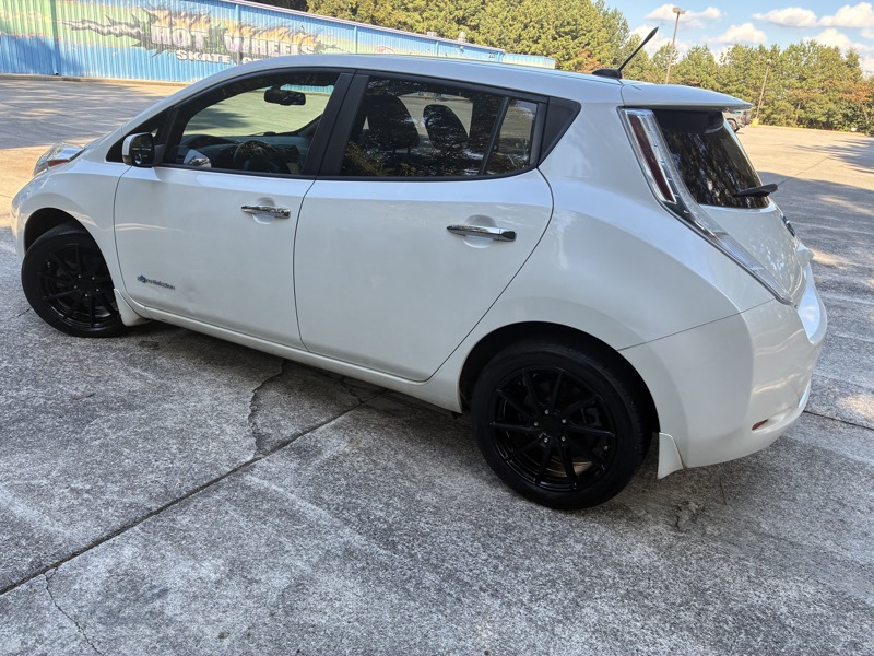 2014 Nissan LEAF - $3,995