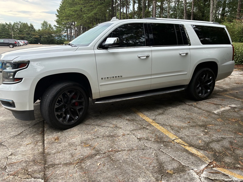 2017 Chevrolet Suburban - $17,995