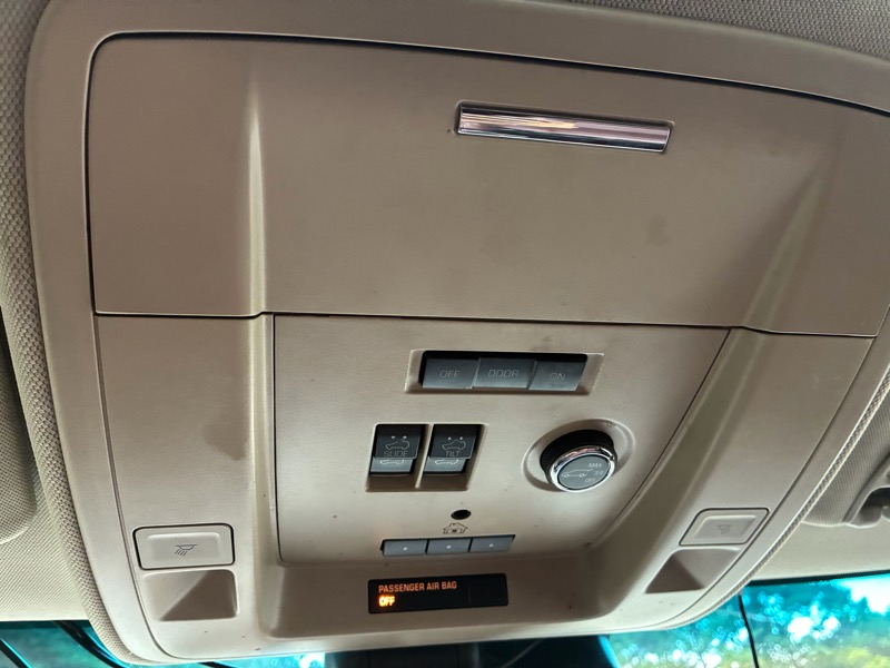 2017 Chevrolet Suburban - $17,995