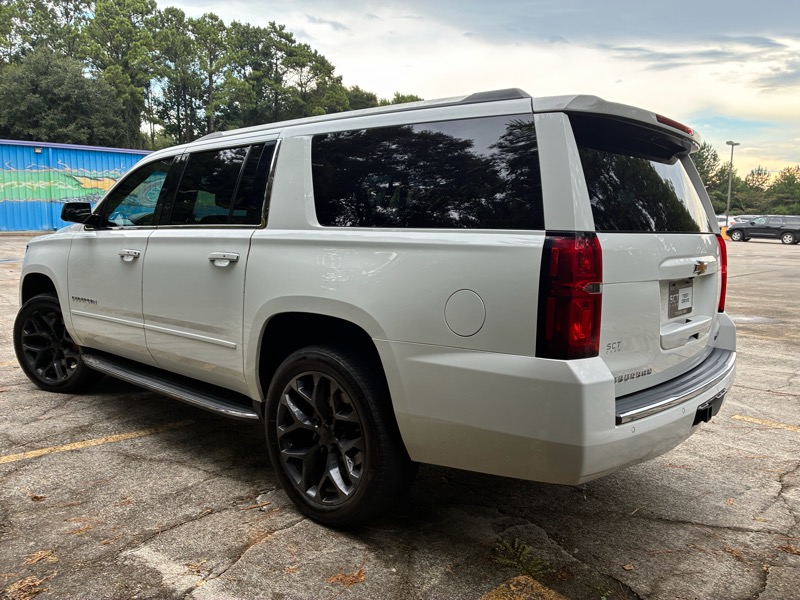 2017 Chevrolet Suburban - $17,995
