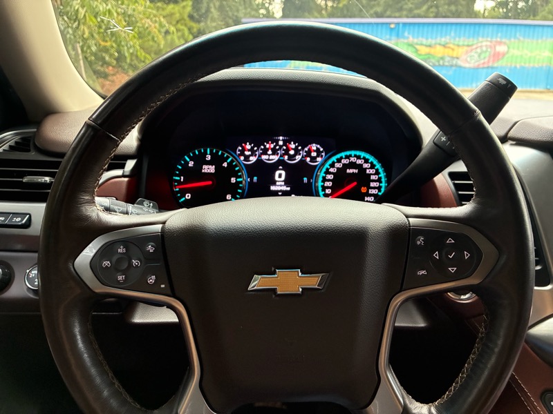 2017 Chevrolet Suburban - $17,995