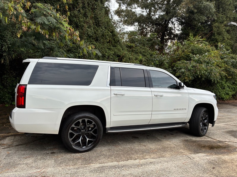 2017 Chevrolet Suburban - $17,995