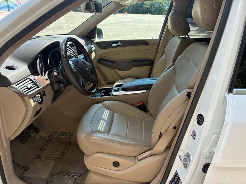 2015 Mercedes-Benz Ml-class - $10,500