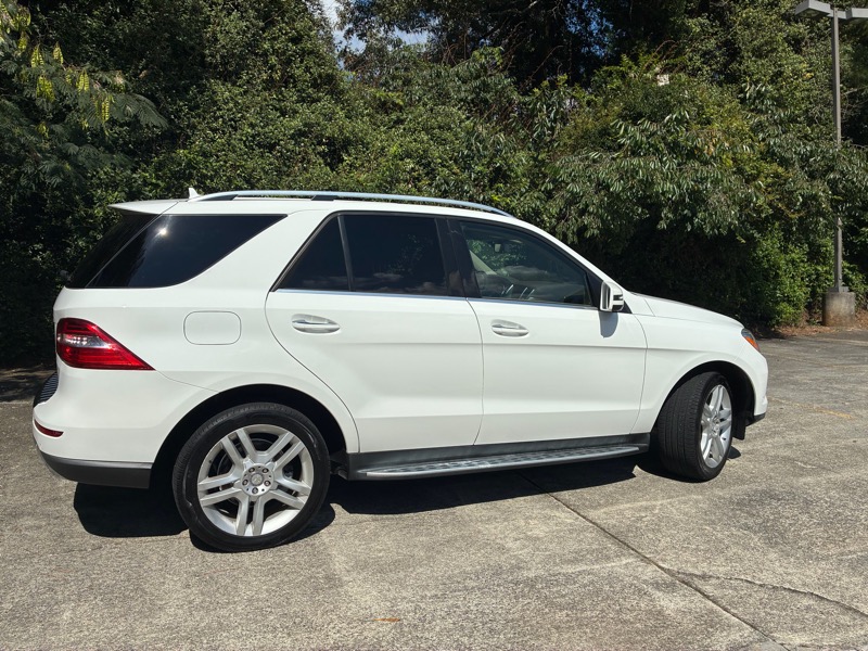 2015 Mercedes-Benz Ml-class - $10,500