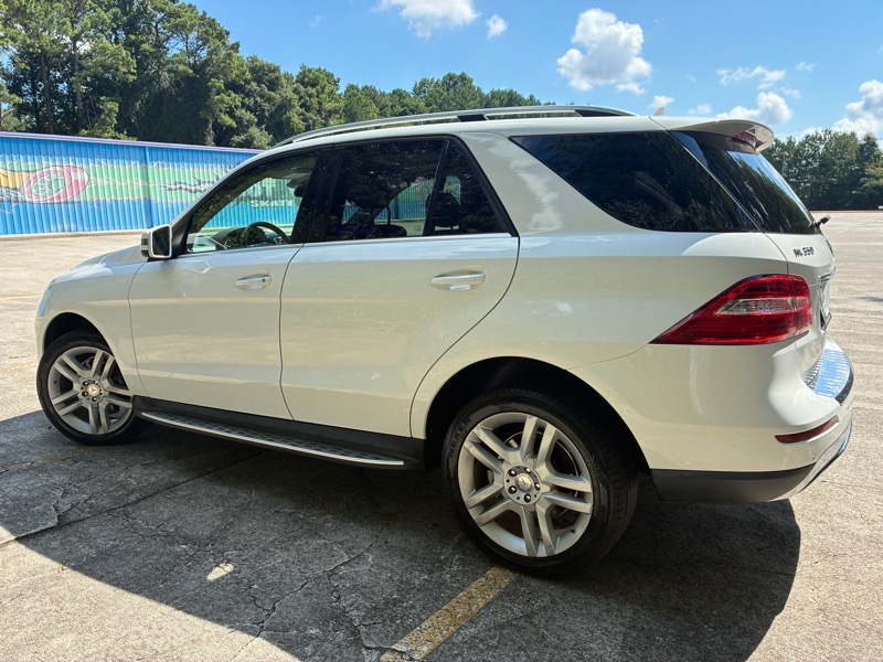 2015 Mercedes-Benz Ml-class - $10,500