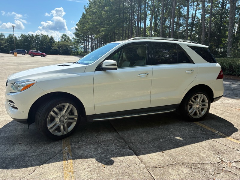 2015 Mercedes-Benz Ml-class - $10,500