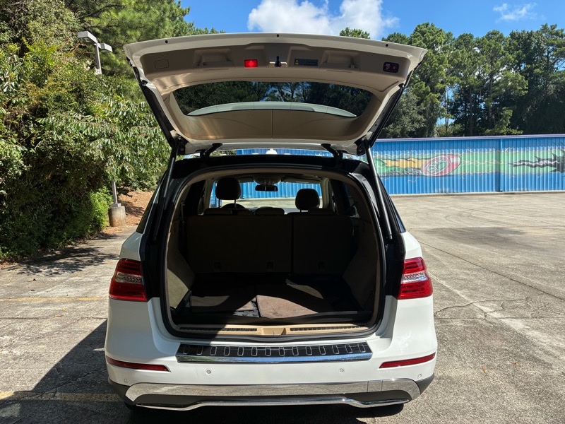 2015 Mercedes-Benz Ml-class - $10,500