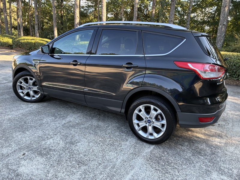 2015 Ford Escape - $6,995