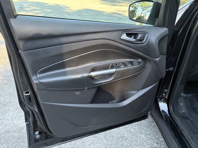 2015 Ford Escape - $6,995