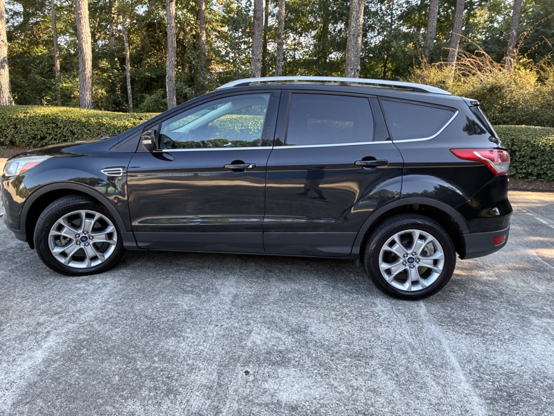 2015 Ford Escape - $6,995