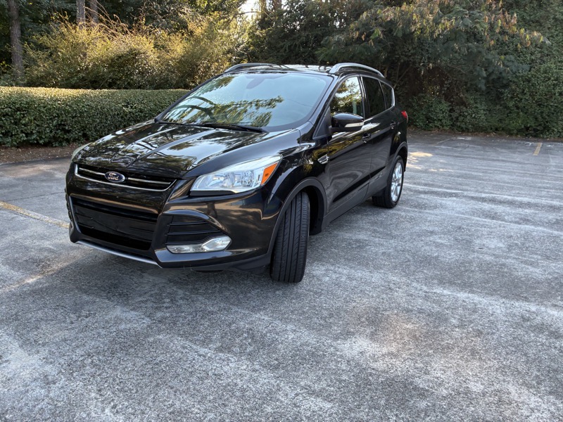 2015 Ford Escape - $6,995