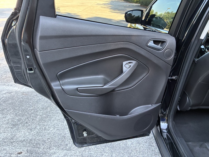 2015 Ford Escape - $6,995