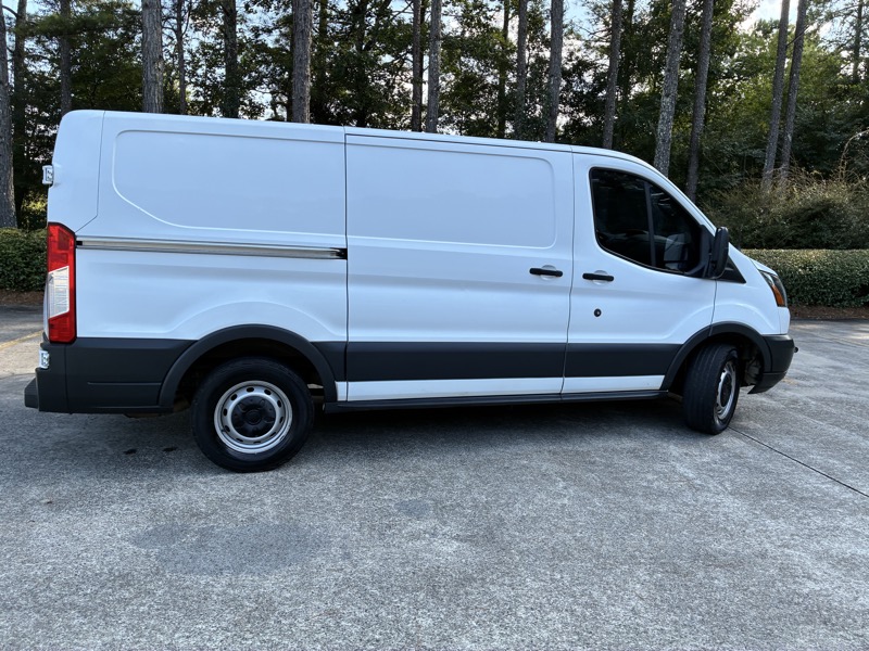 2017 Ford Transit - $18,995