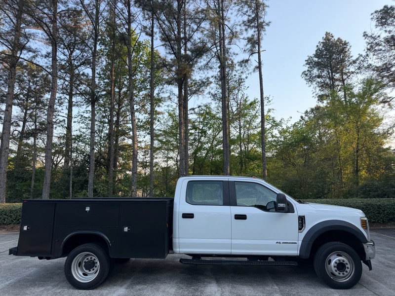 2018 Ford F-450 - $23,000