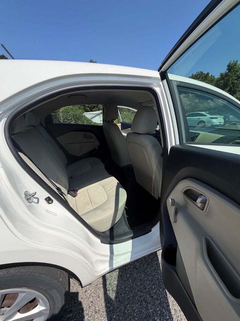 2012 Kia Rio - $3,495