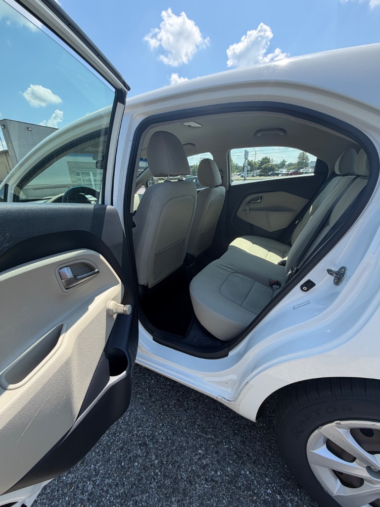 2012 Kia Rio - $3,495
