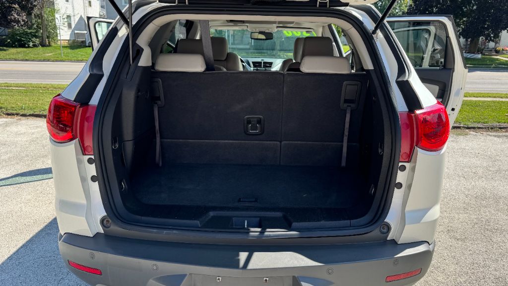 2012 Chevrolet Traverse - $7,800