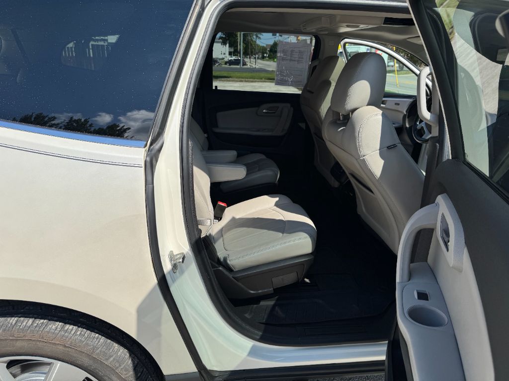 2012 Chevrolet Traverse - $7,800
