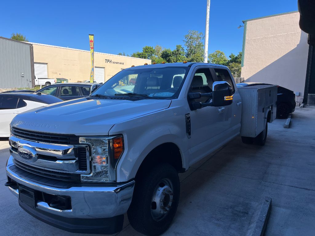 2019 Ford F-350 - $20,500