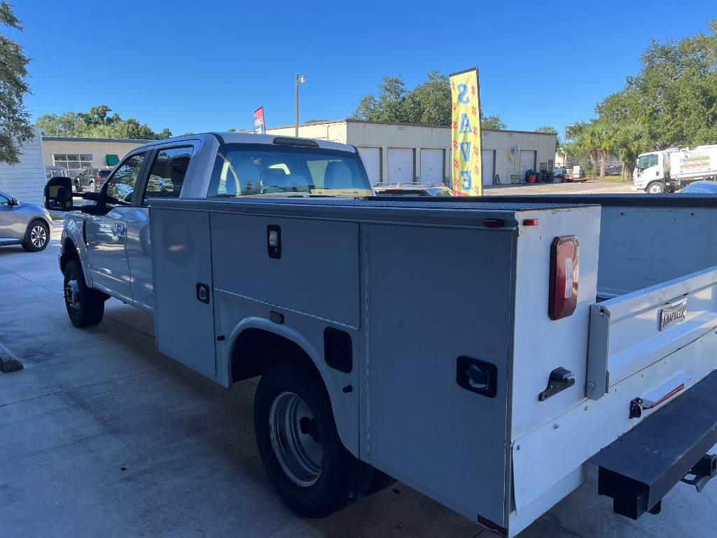 2019 Ford F-350 - $20,500