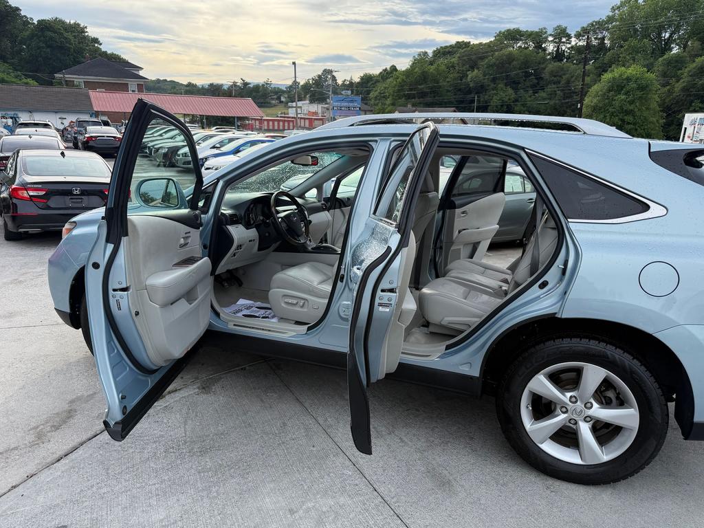 2011 Lexus RX - $12,900