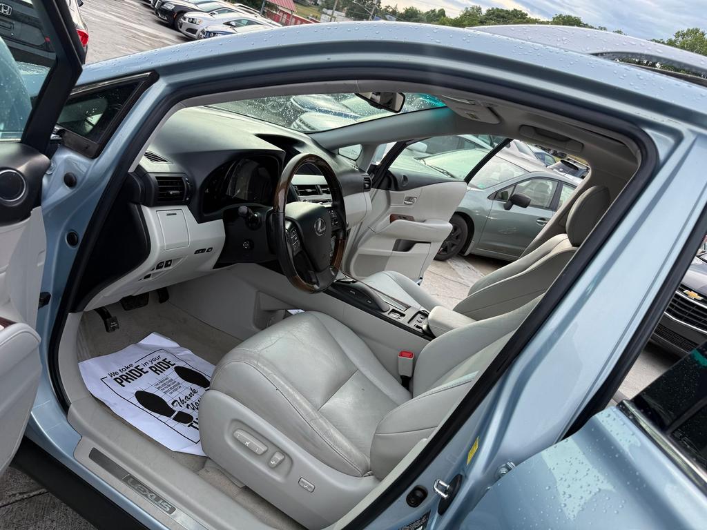 2011 Lexus RX - $12,900