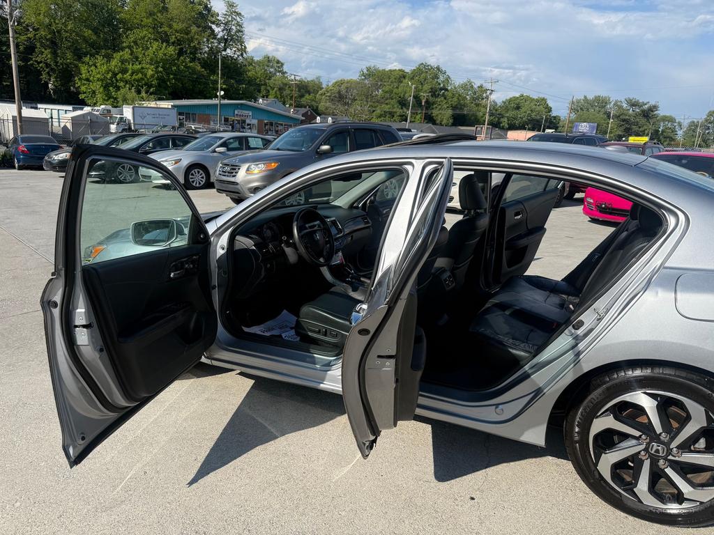 2016 Honda Accord - $15,500