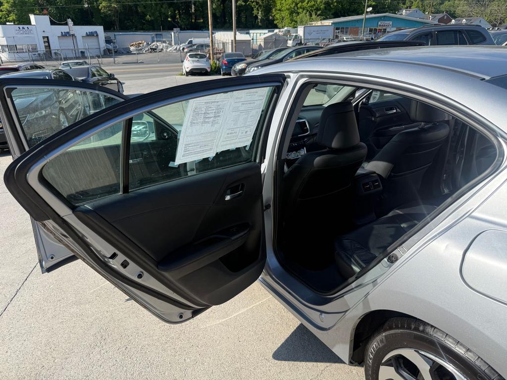 2016 Honda Accord - $15,500