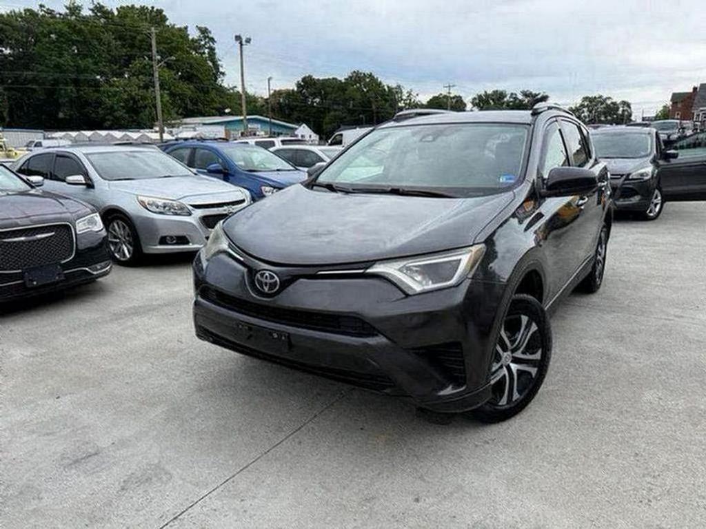 2017 Toyota RAV4 - $15,995