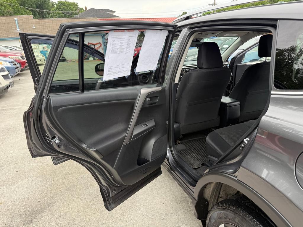 2017 Toyota RAV4 - $15,995