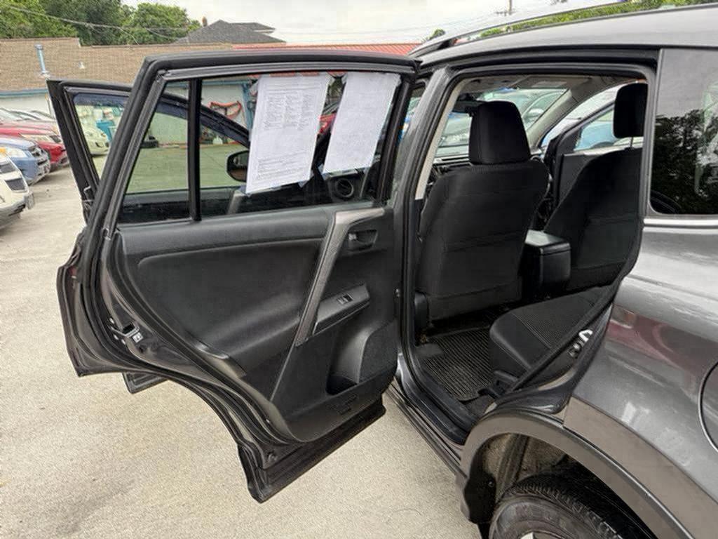 2017 Toyota RAV4 - $15,995