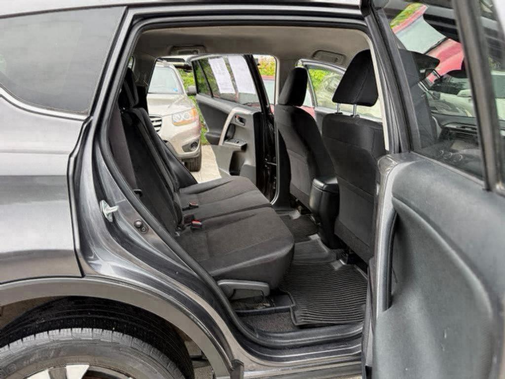 2017 Toyota RAV4 - $15,995