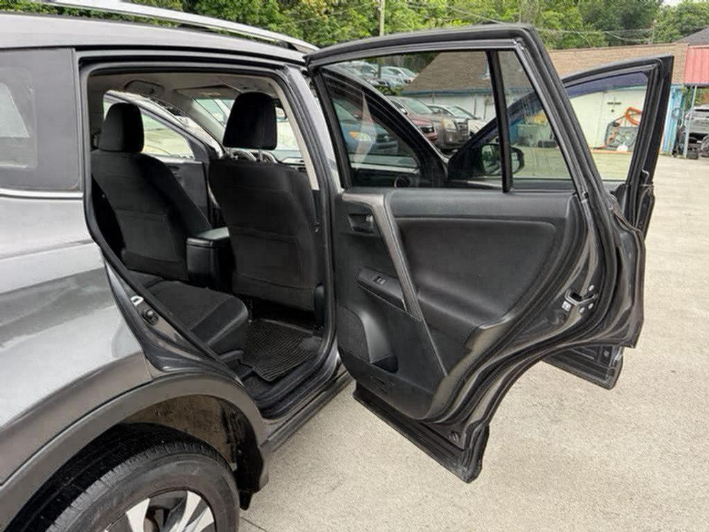 2017 Toyota RAV4 - $15,995